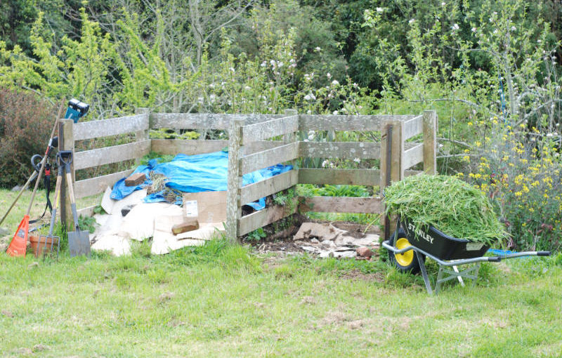 How to make compost at home (the easy way)